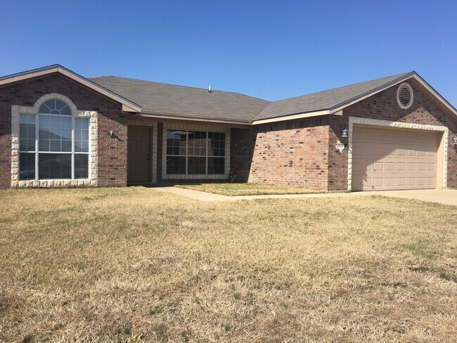 Building Photo - 2105 Jake Dr