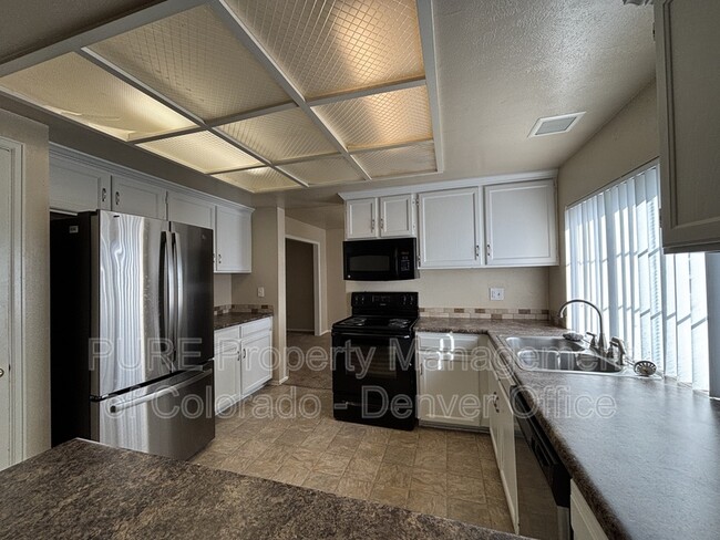 Building Photo - 3980 E Phillips Cir