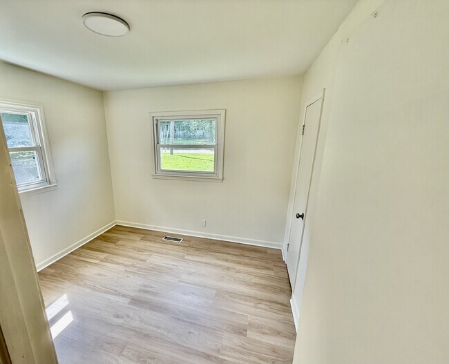 Building Photo - 1602 Glenside Dr