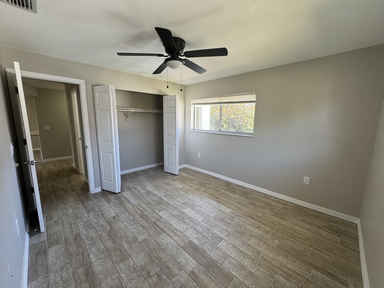 Building Photo - 3602 Beneva Rd