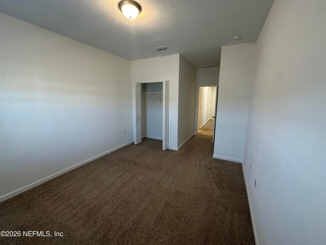 Building Photo - 136 Pinebury Ln