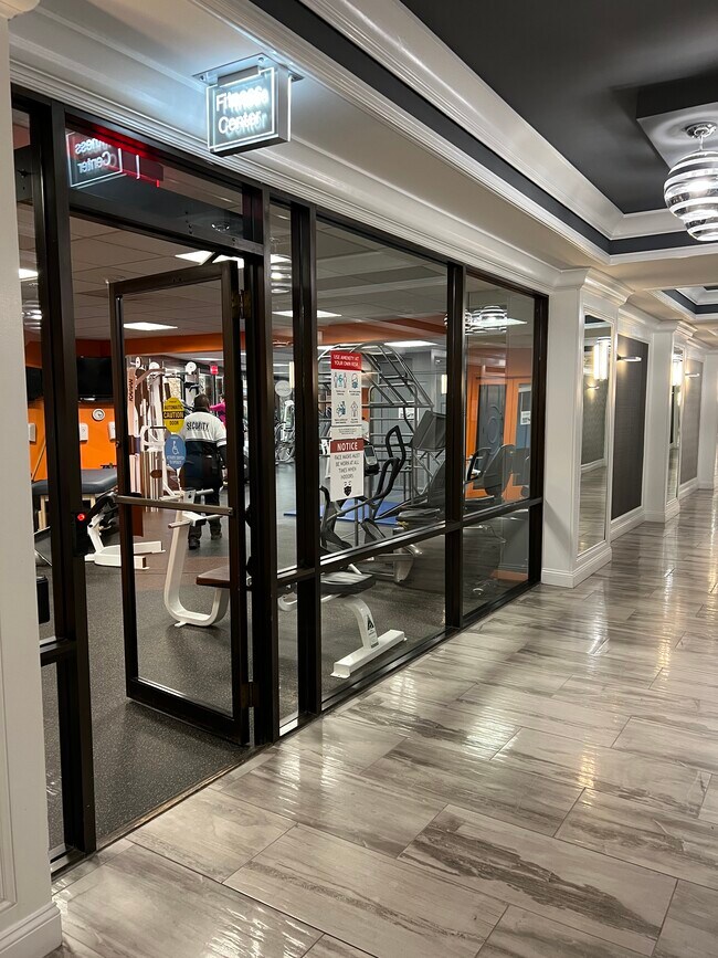 Building Photo - 5225 Pooks Hill Rd