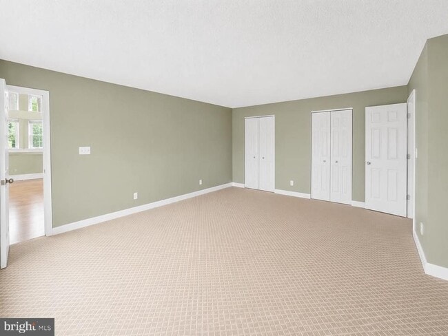 Building Photo - 970 Lake Heritage Dr