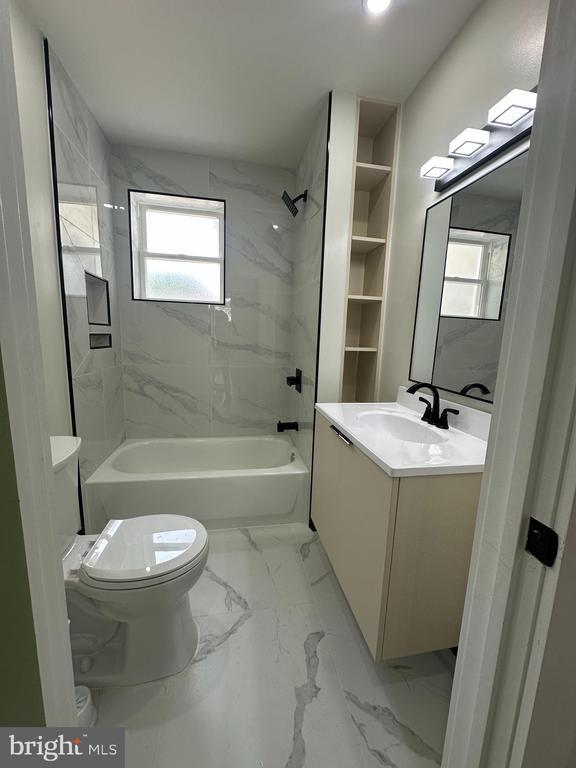 Building Photo - 2539 N Marshall St