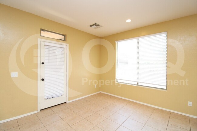 Building Photo - 3074 S Southwind Dr
