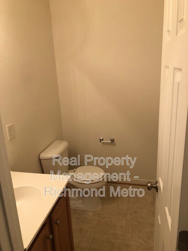 Building Photo - 409 Wilmer Ave