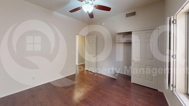 Building Photo - 990 S Avenida Los Reyes