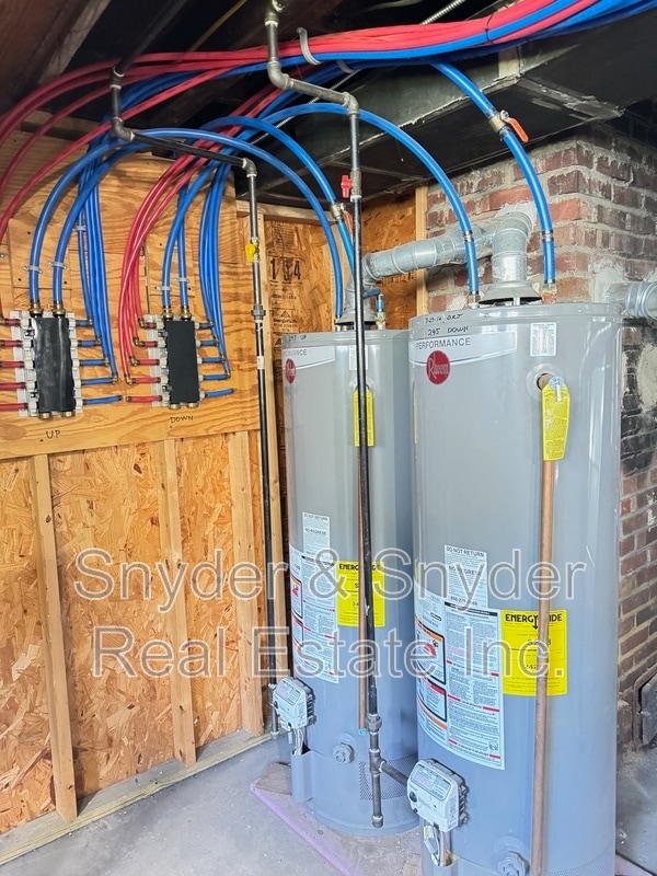 Building Photo - 245-247 Oakdale Ave.