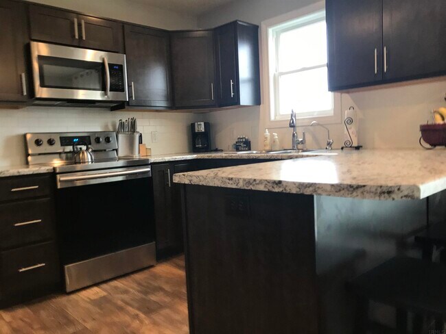 Building Photo - 2119 Meadowsweet Pkwy