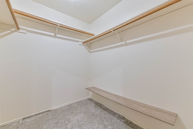 Building Photo - 3327 S Country Meadows Ln