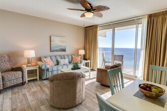 Building Photo - 9900 S Thomas Dr