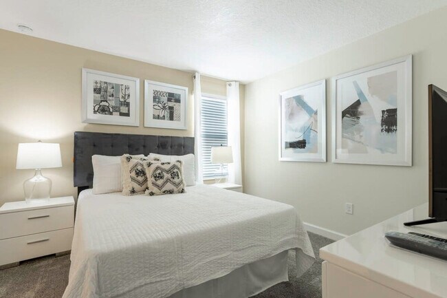 Building Photo - 8850 Cabot Cliffs Dr