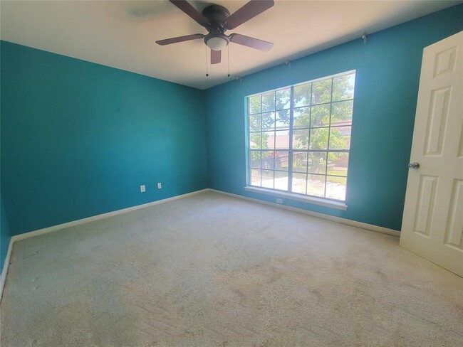 Building Photo - 2030 Plantation Dr