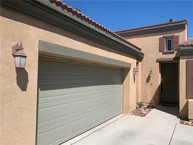 Building Photo - 77184 California Dr