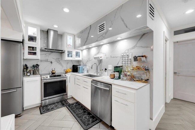 Building Photo - 3400 Timmons Ln