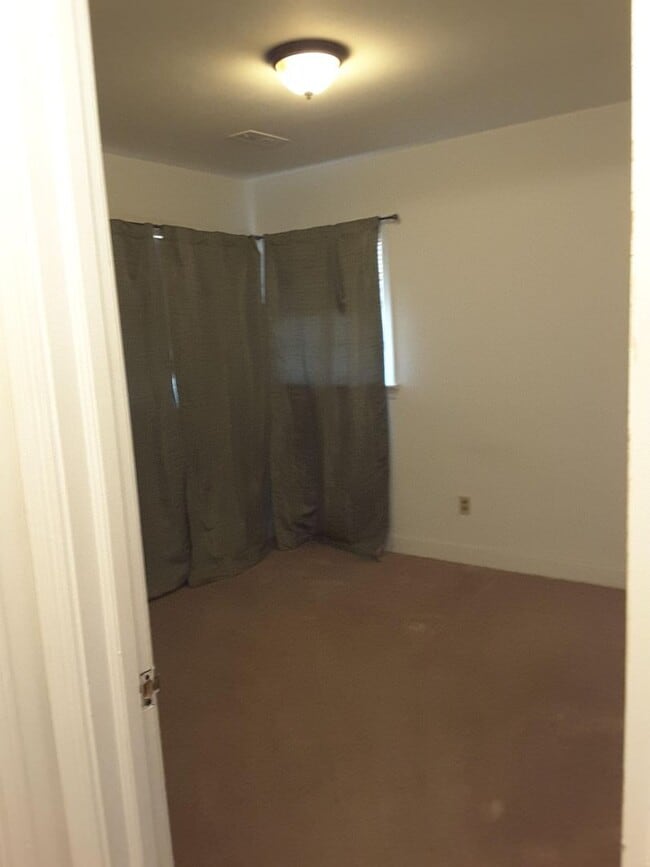 Building Photo - Nelson Park