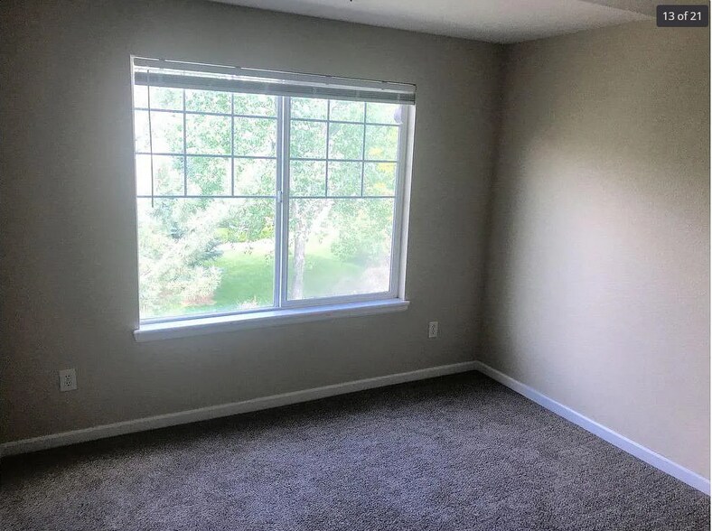 Building Photo - 4735 Hahns Peak Dr
