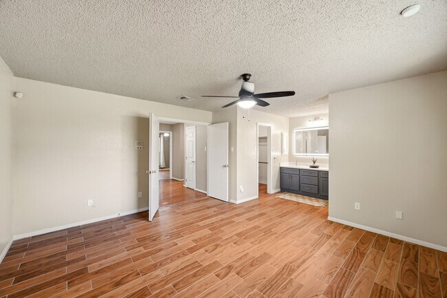 Building Photo - 17511 Favor Bend Ct