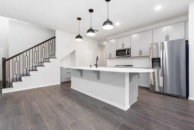 Building Photo - 3405 Knighton Hill Dr