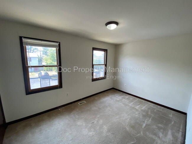 Building Photo - 5145 Cottonwood Ct