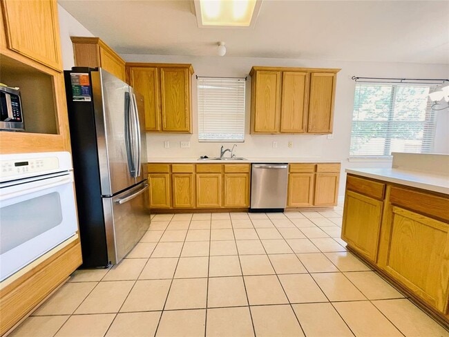 Building Photo - 2059 Carlisle Castle Dr