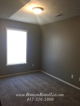 Building Photo - Spacious Townhouse coming available next month