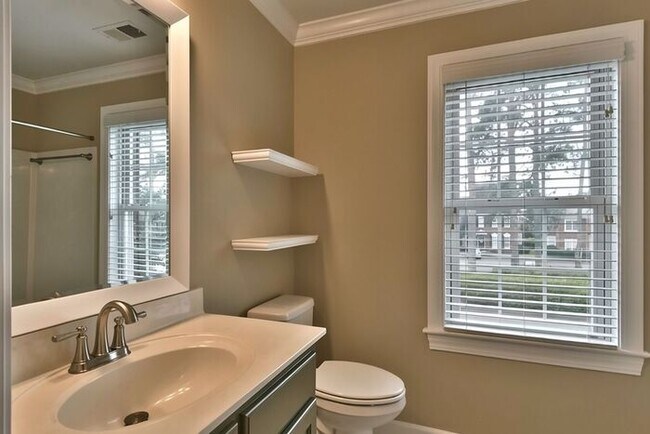 Building Photo - Wildewood in Northeast Columbia--Offering Self Guided Tour with RENTLY!