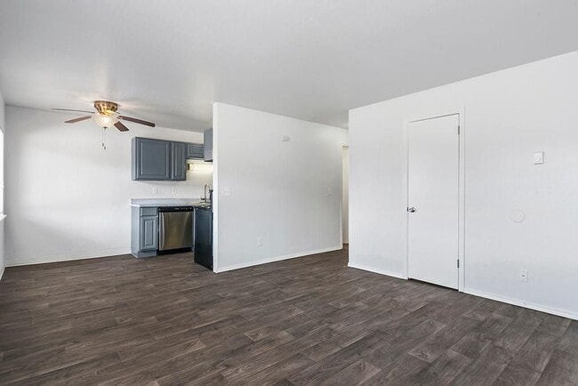 Building Photo - Kentwood Apartments