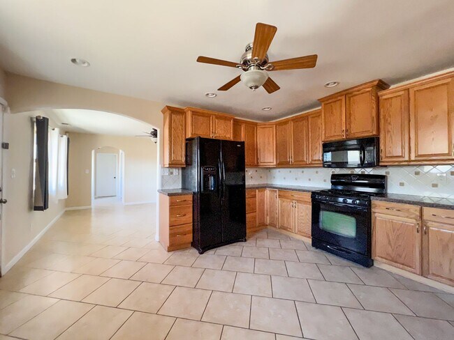 Building Photo - A Beautiful 2 Bedroom Home with Office and 2 Bonus Room