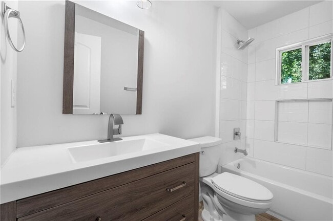 Building Photo - 2071 Nettie Ct