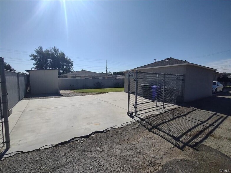 Building Photo - 170 S Palm Ave