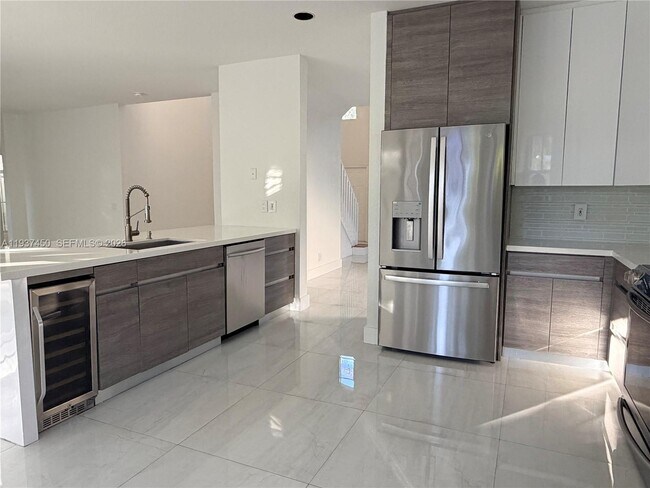 Building Photo - 1570 Elm Grove Rd