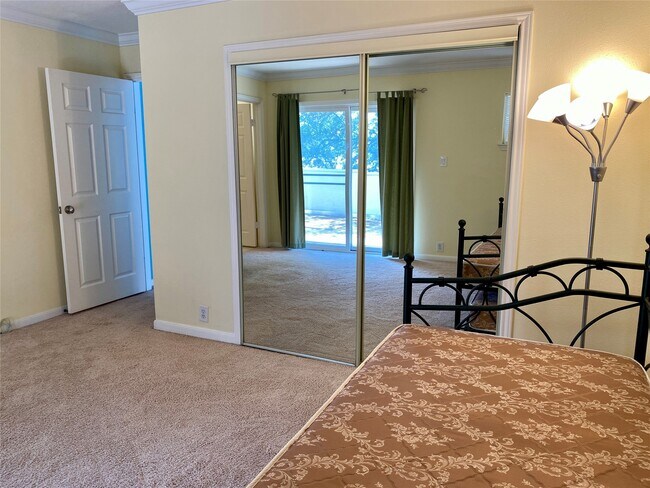 Building Photo - 2478 Bering Dr