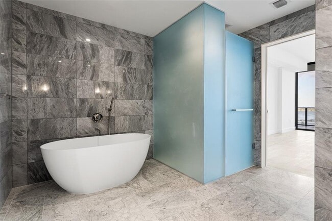 Building Photo - 3015 S Ysabella Ave