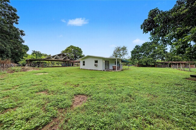 Building Photo - 15365 SW 206th Ave