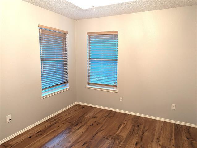 Building Photo - 528 Timber Way Dr