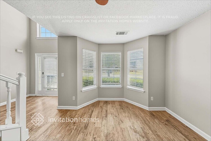 Building Photo - 6864 Foxfire Pl
