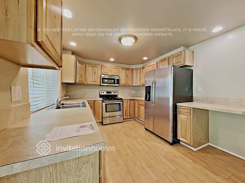 Building Photo - 5823 60th Dr NE
