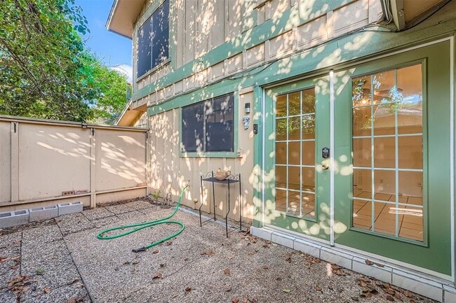 Building Photo - 9507 Quail Village Ln