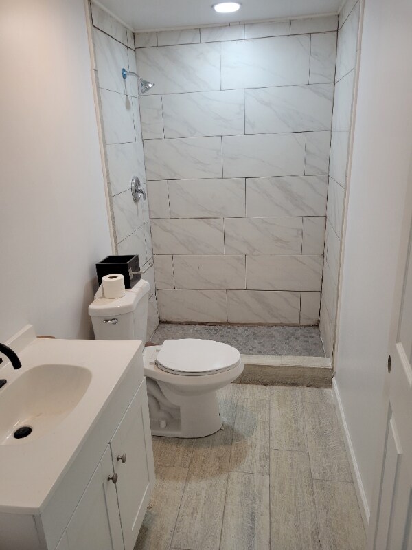 Building Photo - 111 Francis Dr NE