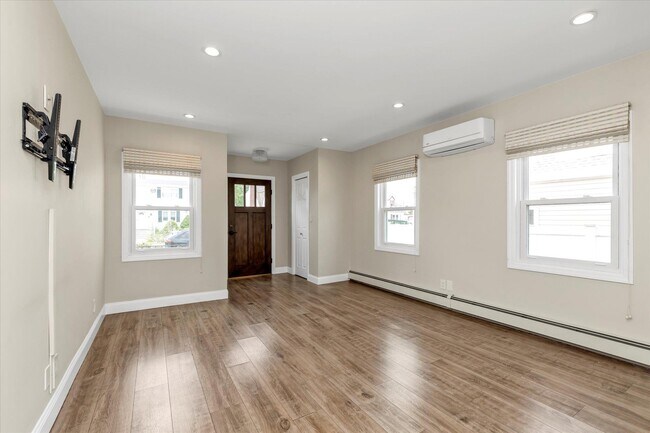 Building Photo - 22 Lido Pkwy