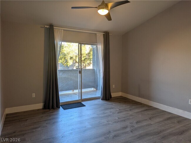 Building Photo - 555 E Silverado Ranch Blvd