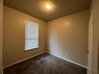 Building Photo - 1015 Fir Ln