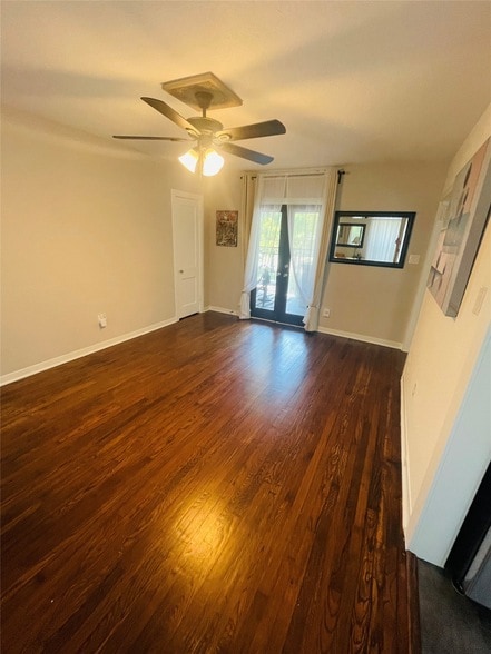 Building Photo - 4705 Park Dr