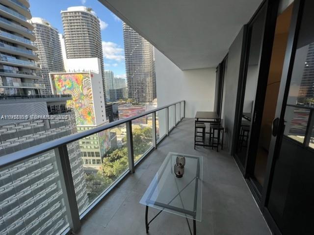 Building Photo - 1010 Brickell Ave