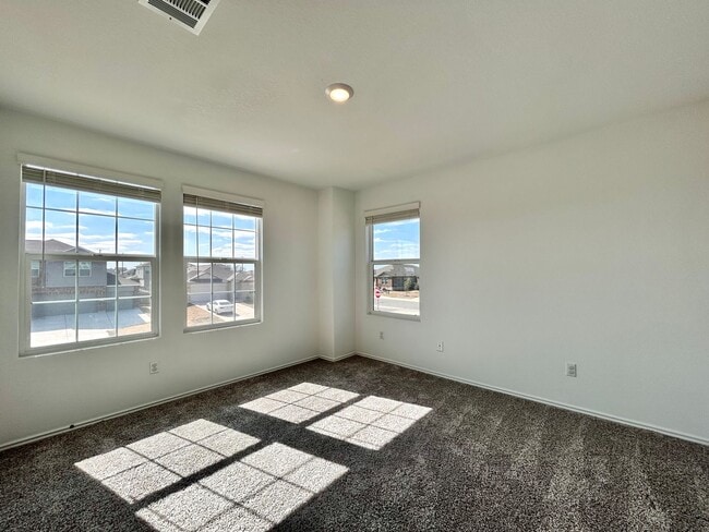 Building Photo - 208 Otter Rd