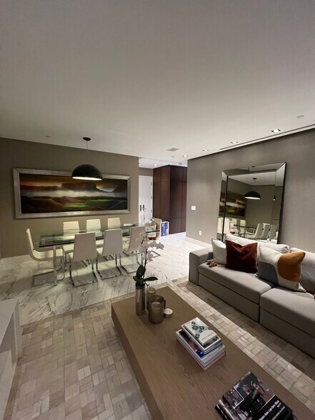 Building Photo - 21205 Yacht Club Dr