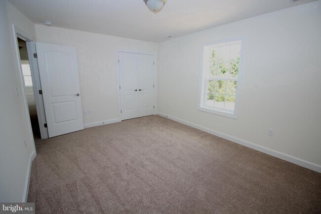 Building Photo - 83 Cherry Blossom Ct