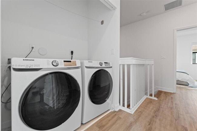 Building Photo - 403 NE 212th St