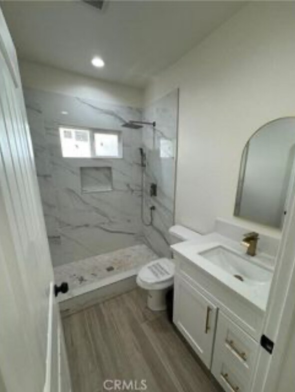 Building Photo - 1410 E Yucca Dr